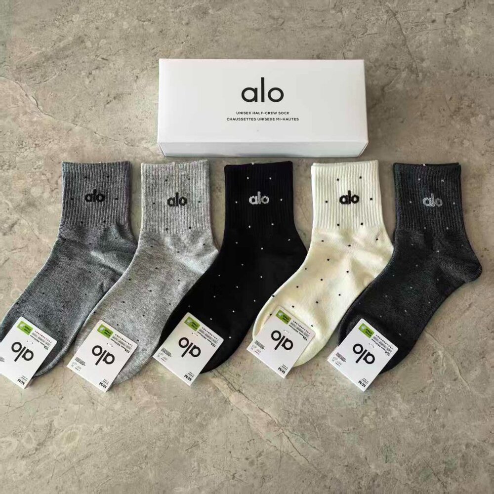 A32- ALO Yoga Women's Neutral Tone Micro Dot Half-Crew Socks 5-Pair Box Set